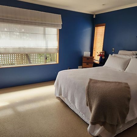Gold On Gillies 3 Bedroom House Taupo Bagian luar foto